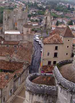 Chauvigny vue sur les toits