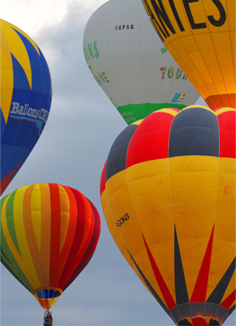 Montgolfière au dessus de la Vienne