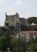 Le château de Montléon XIIe siècle